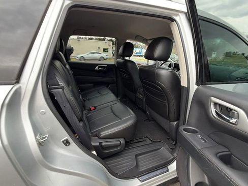 Used 2013 Nissan Pathfinder SL image 40