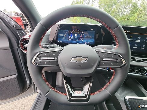 New 2026 Chevrolet Equinox RS w/ Convenience Package III image 17