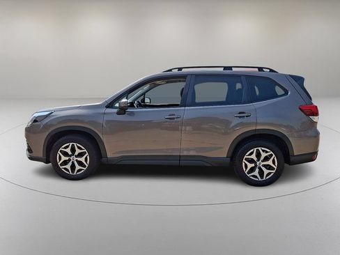 Used 2024 Subaru Forester Premium AWD/4WD image 6