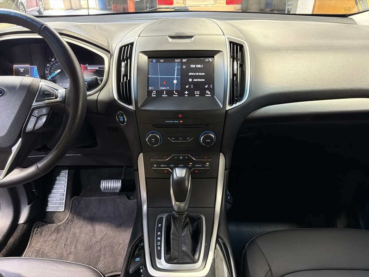 Used 2017 Ford Edge SEL w/ Equipment Group 201A FWD image 19
