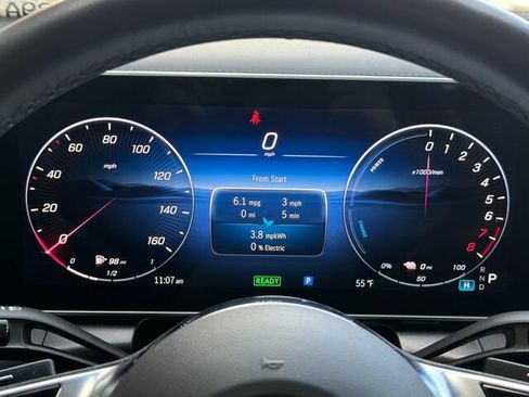 Certified 2025 Mercedes-Benz GLC 350e 4MATIC image 32