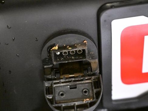 Used 2022 Nissan Frontier SV w/ Technology Package image 17