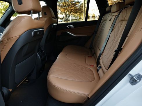 New 2026 BMW X5 sDrive40i image 26