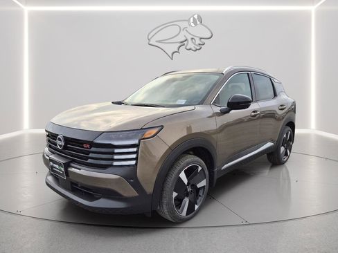 New 2026 Nissan Kicks SR image 1