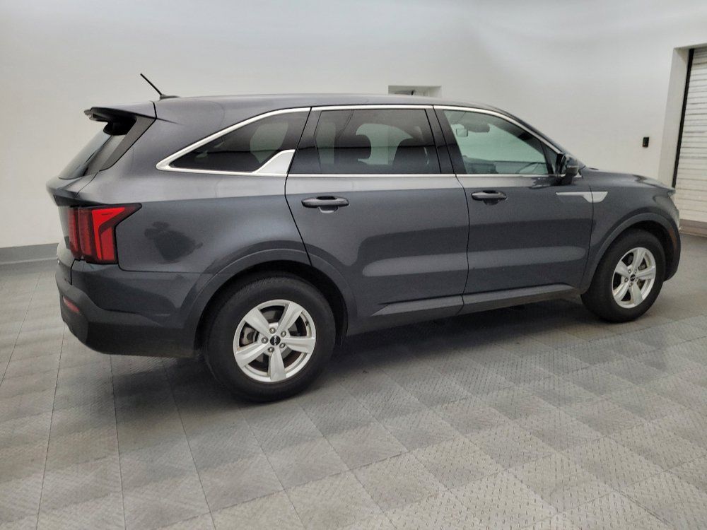 Used 2022 Kia Sorento LX FWD image 10