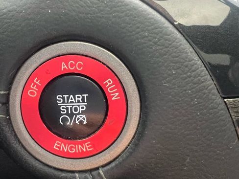 Used 2014 Chrysler 300 C AWD/4WD image 17