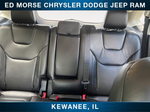 Used 2020 Ford Edge Titanium FWD image 13
