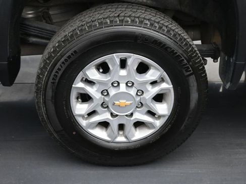 Used 2024 Chevrolet Silverado 2500 LTZ image 38