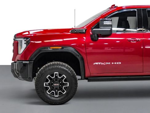 Used 2025 GMC Sierra 2500 AT4X AWD/4WD image 10