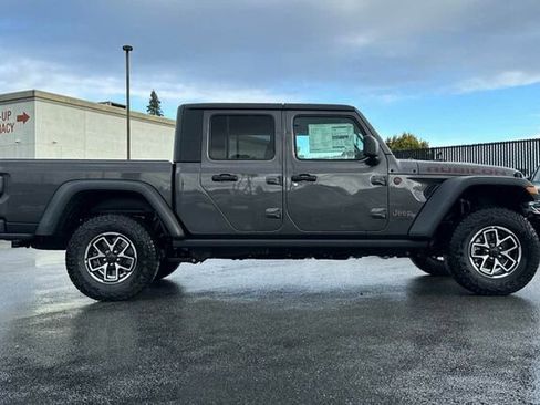 New 2025 Jeep Gladiator Rubicon w/ Convenience Group image 3
