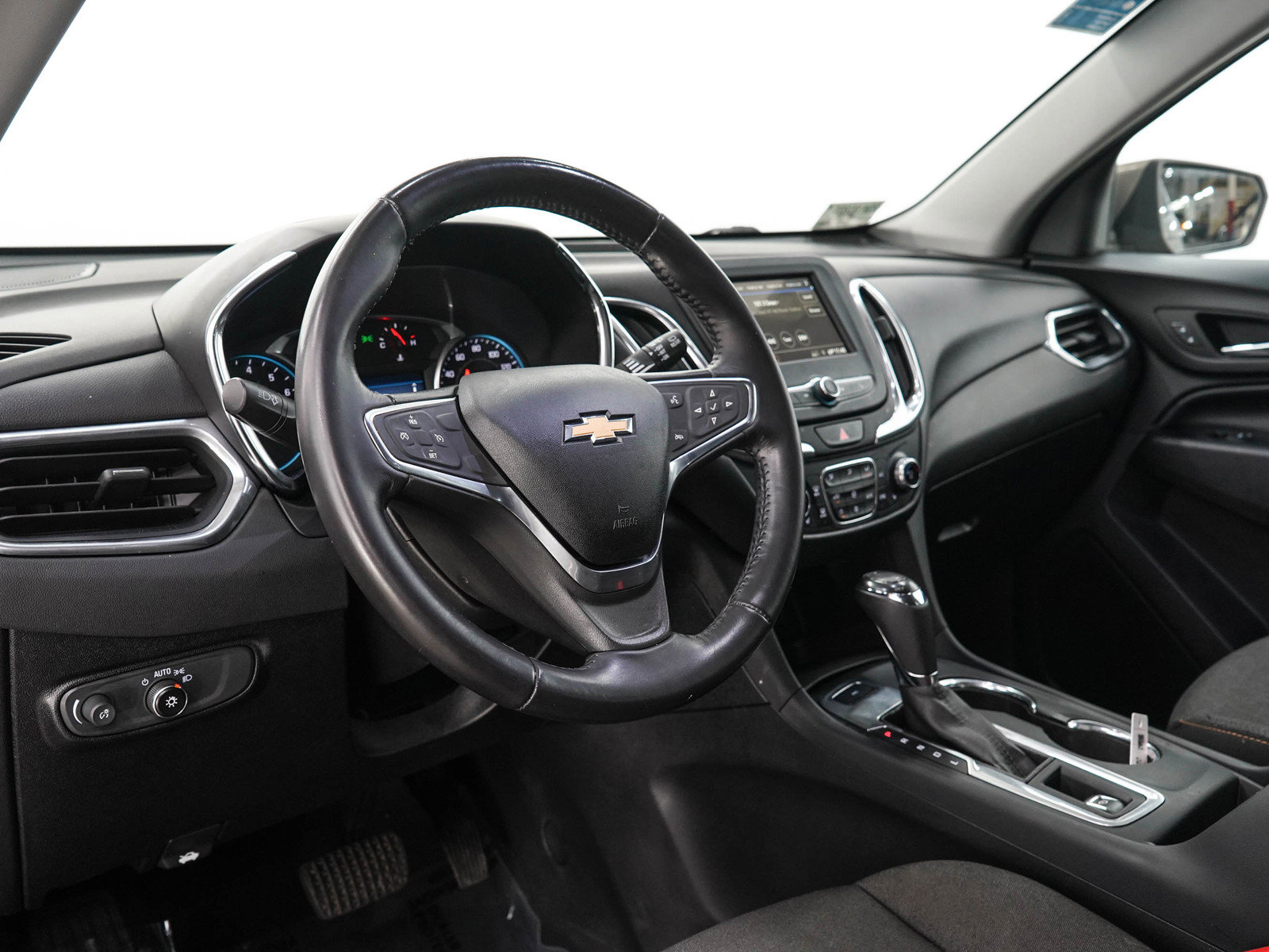 Used 2019 Chevrolet Equinox LT AWD/4WD image 24