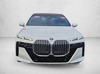 Used 2025 BMW 740i xDrive video 2