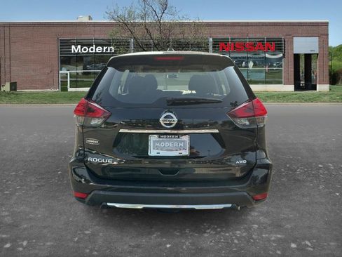 Used 2017 Nissan Rogue S AWD/4WD image 3