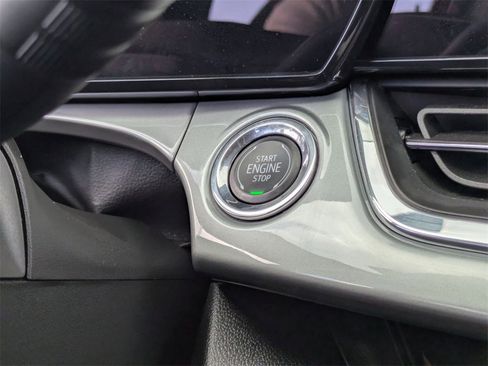 Used 2025 Chevrolet Trax LT w/ LT Convenience Package image 24