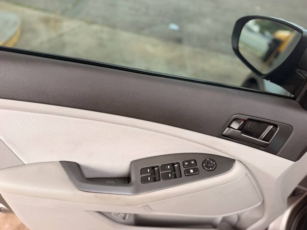 Used 2013 Kia Optima LX FWD image 19
