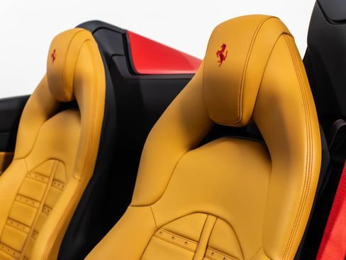 Certified 2023 Ferrari F8 Tributo RWD image 45