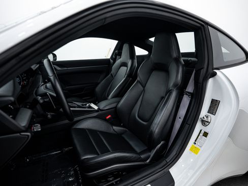 Certified 2020 Porsche 911 Carrera S image 5