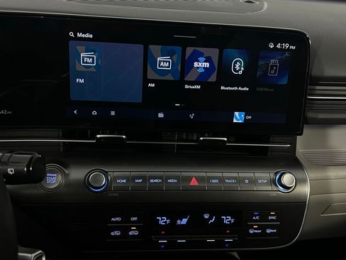 Used 2024 Hyundai Kona Limited image 21