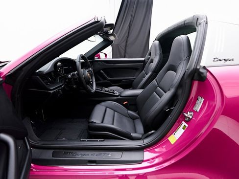 Used 2024 Porsche 911 Targa 4 GTS w/ Premium Package image 43