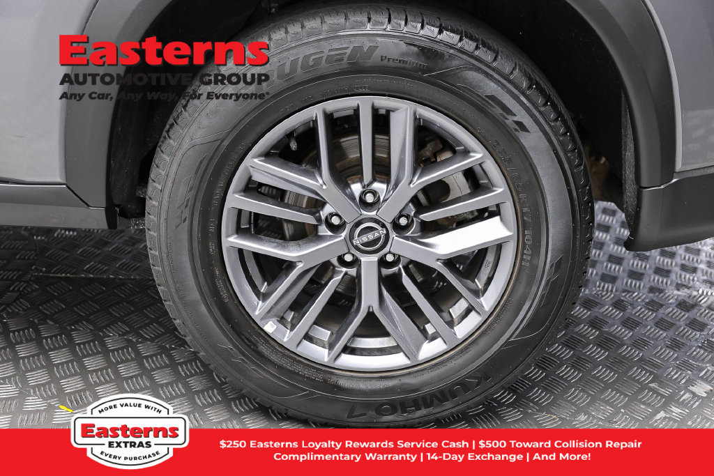 Used 2024 Nissan Rogue S AWD/4WD image 9