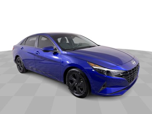 Used 2022 Hyundai Elantra SEL w/ Convenience Package image 39