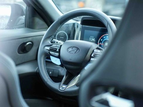 Used 2025 Hyundai Elantra N image 17