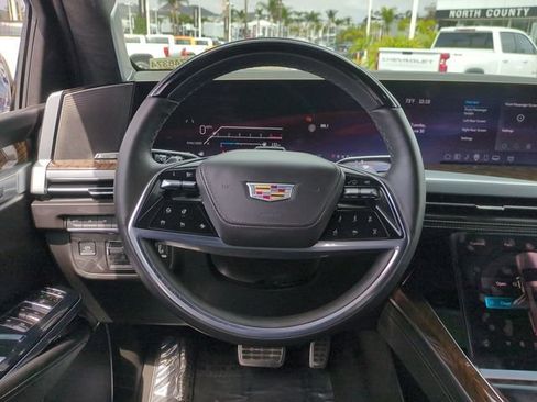 Used 2025 Cadillac Escalade Sport Platinum AWD/4WD image 12