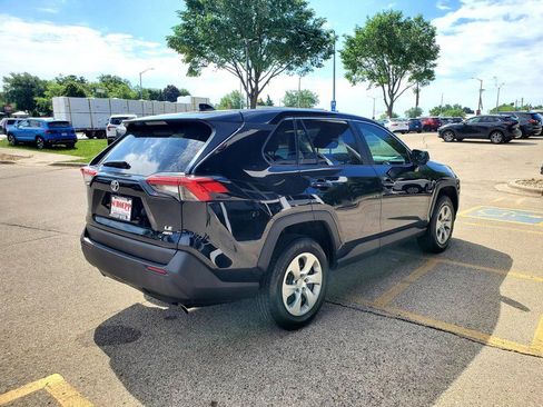 Used 2023 Toyota RAV4 LE AWD/4WD image 5