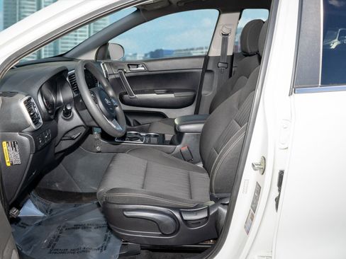 Used 2021 Kia Sportage LX image 15