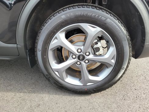 Used 2025 Ford Escape ST-Line image 9