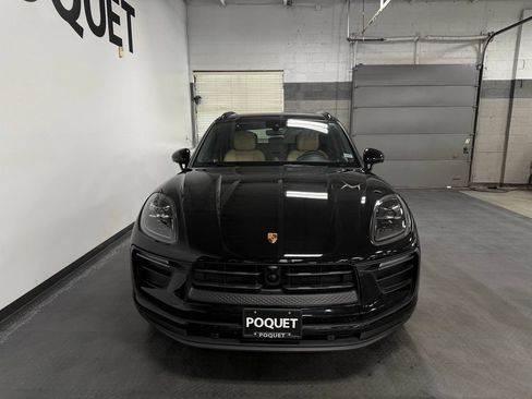 Used 2024 Porsche Macan AWD/4WD image 3