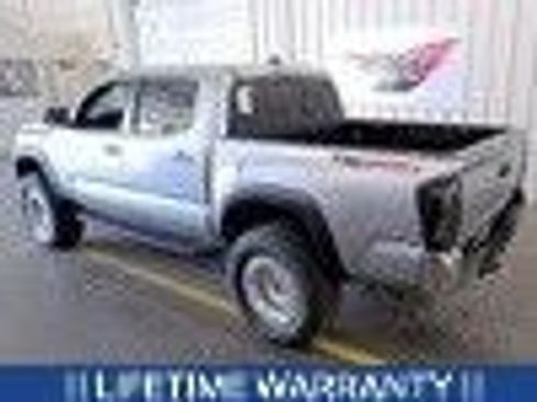 Used 2023 Toyota Tacoma TRD Off-Road AWD/4WD image 3