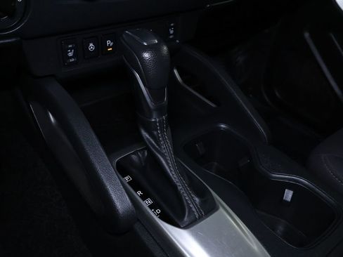 Used 2024 Nissan Frontier SV w/ SV Convenience Package image 31