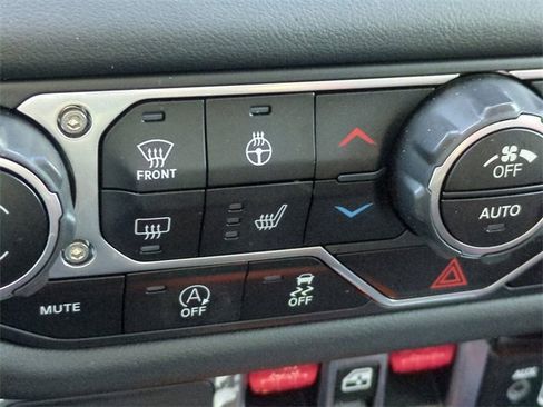 Used 2024 Jeep Wrangler Rubicon w/ Safety Group image 20