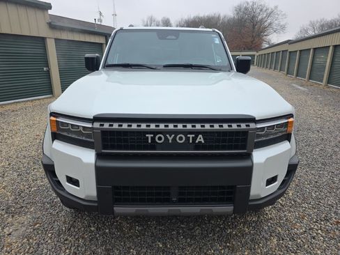 Used 2025 Toyota Land Cruiser image 9