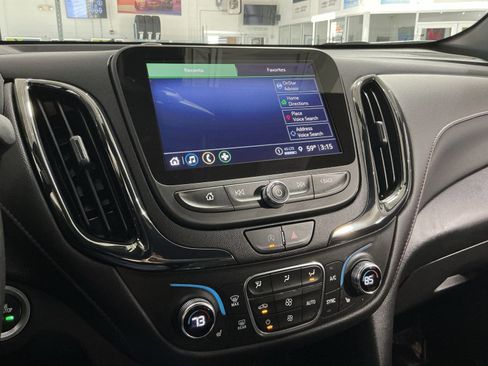 Used 2023 Chevrolet Equinox RS image 28
