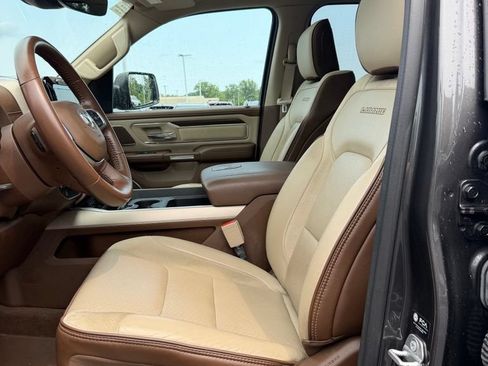 Used 2021 RAM 1500 Laramie AWD/4WD image 12