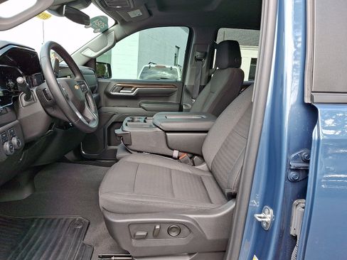 Certified 2024 Chevrolet Silverado 1500 LT AWD/4WD image 15