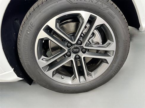New 2025 Audi Q5 Premium image 29