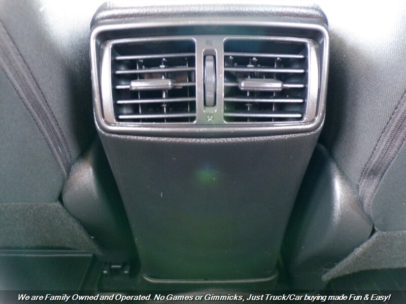 Used 2020 Nissan Rogue SV AWD/4WD image 29