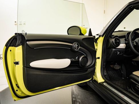 Used 2023 MINI Cooper S w/ Signature Upholstery Package image 25