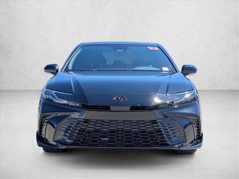 Used 2025 Toyota Camry XSE FWD image 2