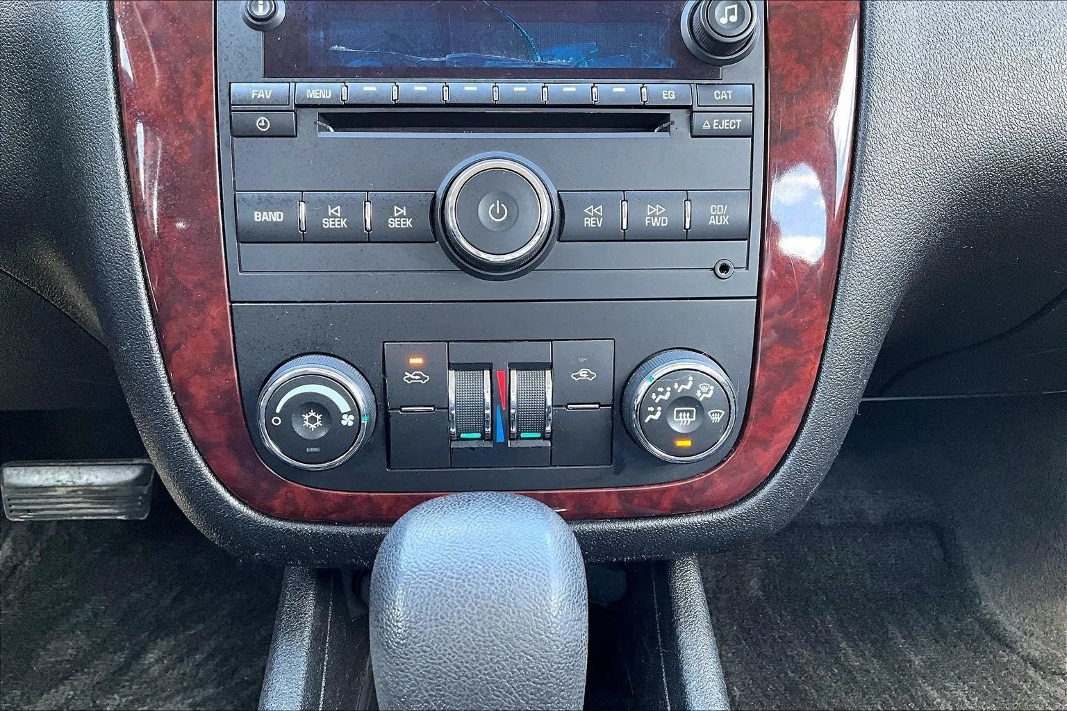 Used 2008 Chevrolet Impala LT FWD image 6