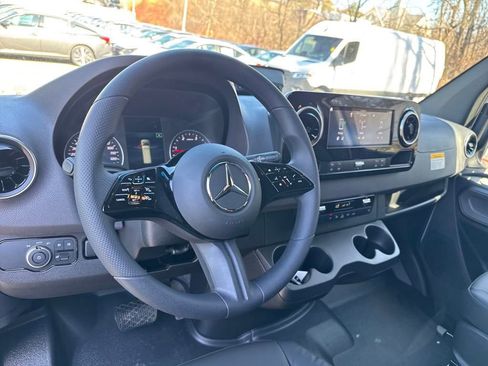 New 2025 Mercedes-Benz Sprinter 3500 image 13