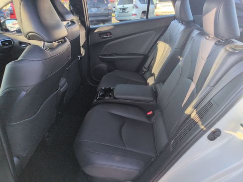 Used 2018 Toyota Prius Prime Advanced FWD image 25