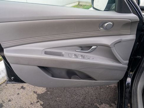 Used 2021 Hyundai Elantra SEL w/ Convenience Package image 10