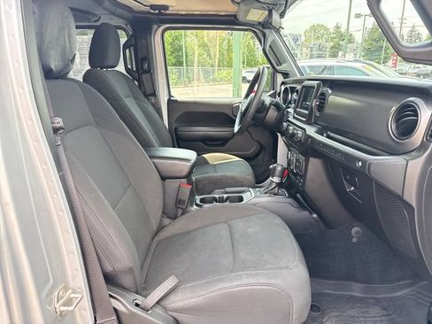 Used 2023 Jeep Wrangler Unlimited AWD/4WD image 9
