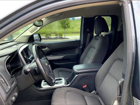 Used 2020 Chevrolet Colorado LT w/ LT Convenience Package AWD/4WD image 9