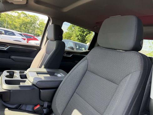 Certified 2026 Chevrolet Silverado 1500 LT AWD/4WD image 10