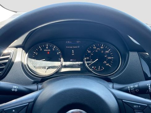 Used 2018 Nissan Rogue S AWD/4WD image 12